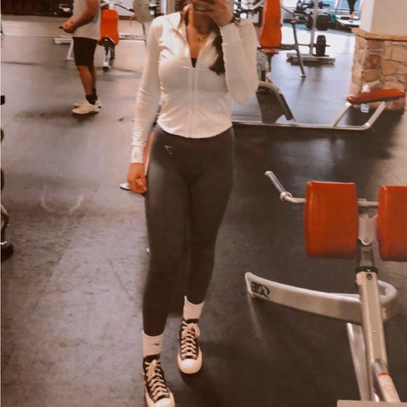 SOLD Gymshark Pants Leggings size medium - Picture 6 of 6